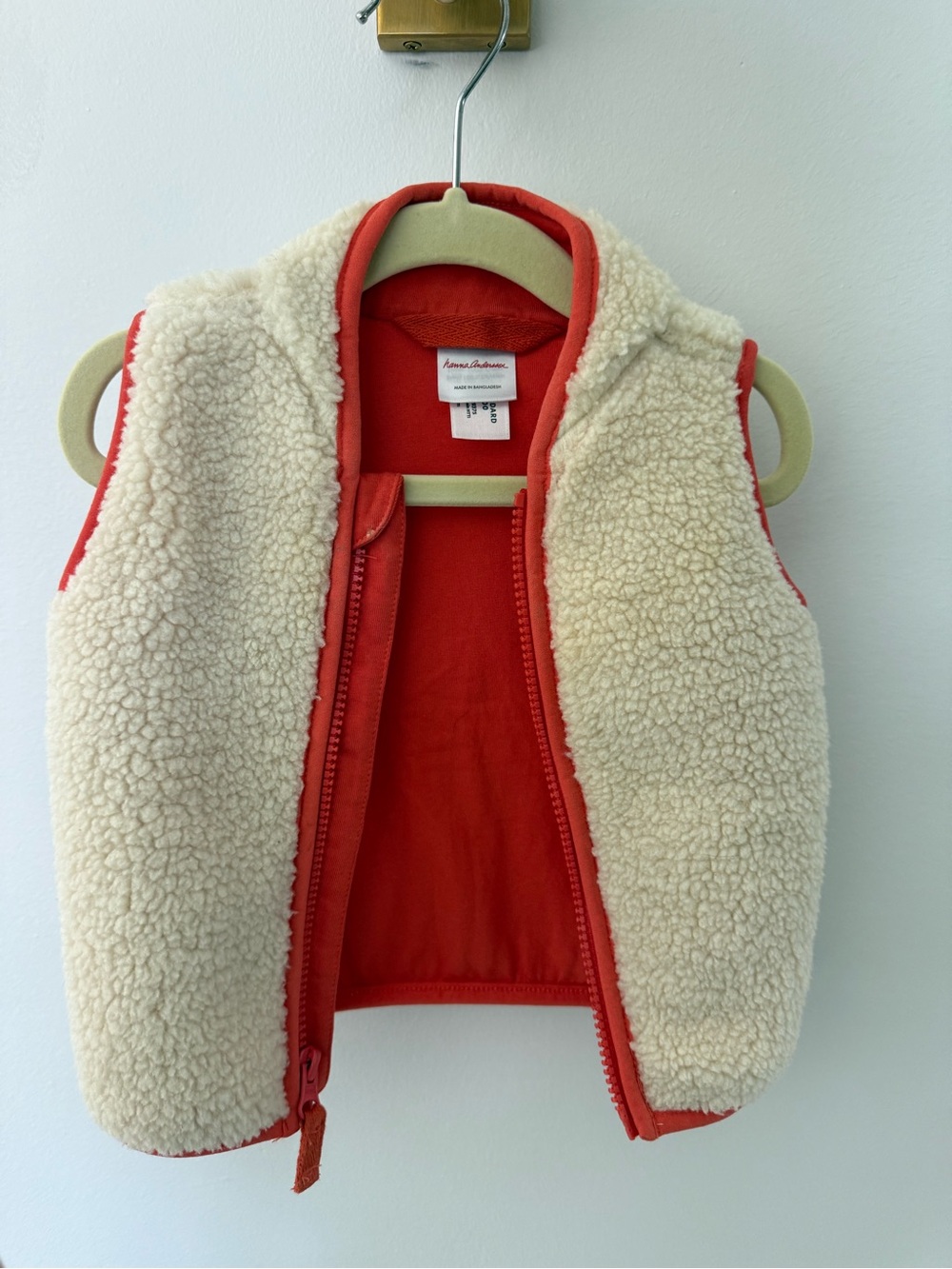 Hanna Andersson Cream fuzzy fleece Vest with orange lining and trim